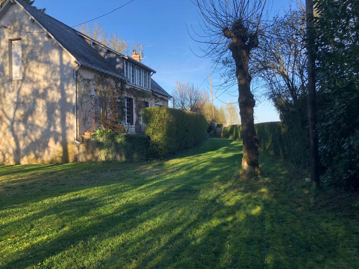 Behuard : Maison Vue Loire Exterior photo